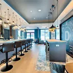 Premier Centre Hotel