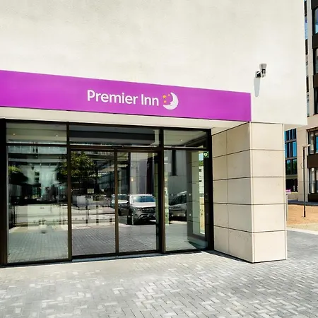 Premier Centre Hotel 3*