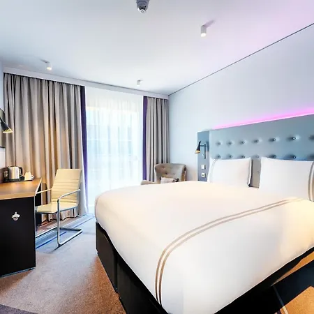 Premier Centre Hotel 3*